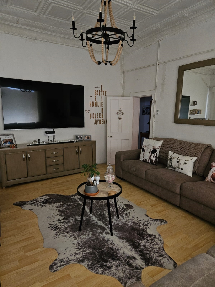 5 Bedroom Property for Sale in Villiers Free State